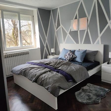 Apartman M&M'S Apartment Karlovac Bagian luar foto